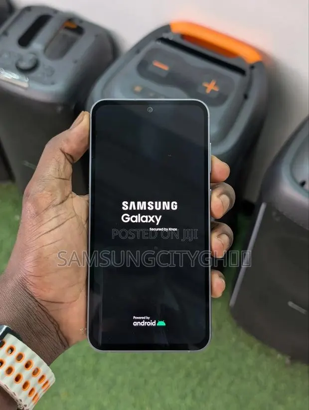Samsung Galaxy S23 FE 128 GB Black · Photo 1