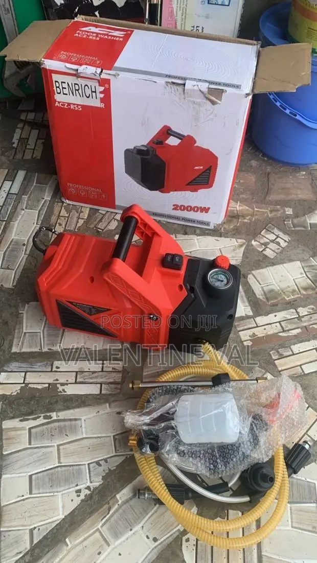 Car and Floor Washing Machine With 2000 Wats · Photo 1