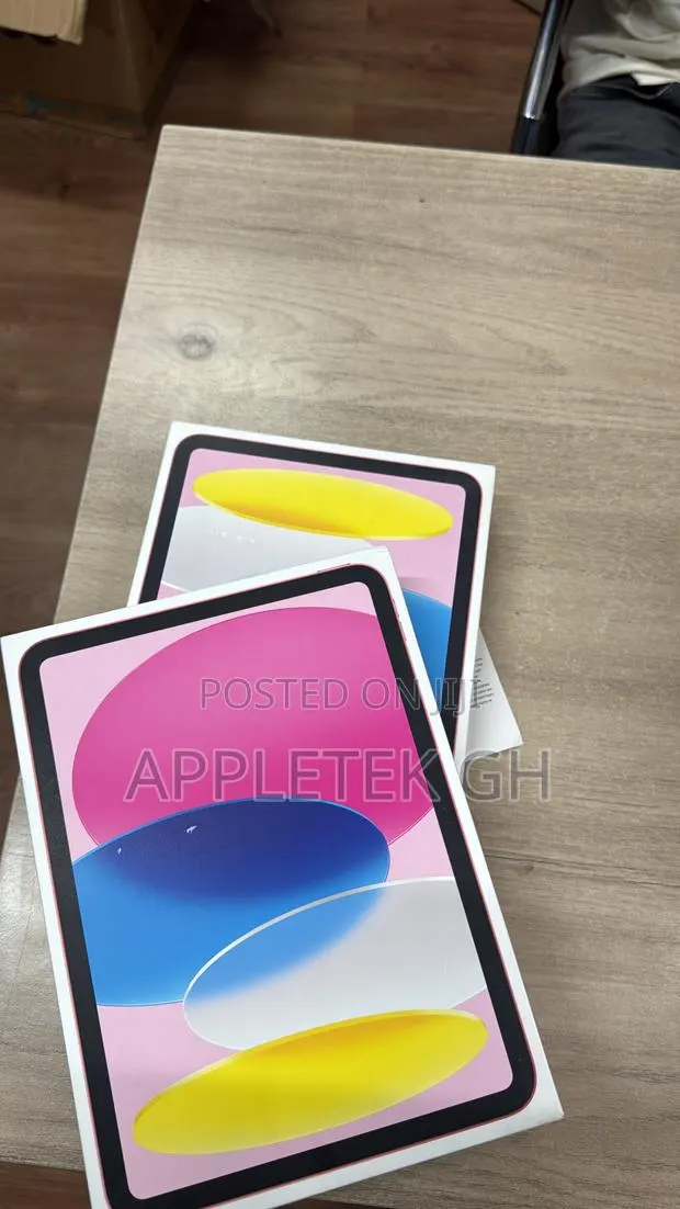 New Apple iPad (2025) 128 GB Silver · Photo 1