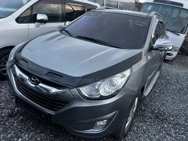 Hyundai Tucson Limited AWD 2013 Silver · Photo 1