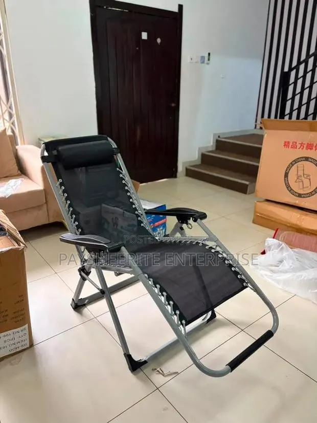 650gh
Lazy Chair · Photo 1