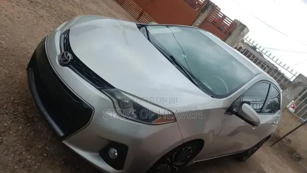 Toyota Corolla S Plus 4dr Sedan (1.8L 4cyl CVT) 2016 Silver · Photo 1