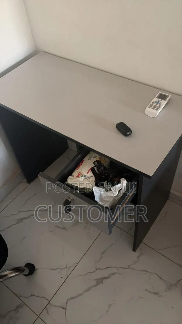 Used Office Table With Chair · Photo 4