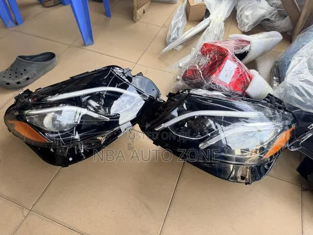 Mercedes Benz E-Class 2017-2020 Head Light Pair · Photo 1