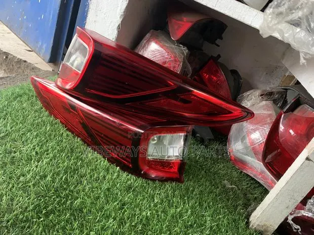 Acura RDX 2019-2020-2021-2022-2023-2024 Taillight Original Pair · Photo 1