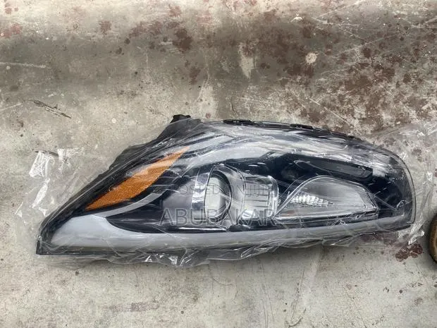 Hyundai Tucson Ix35 Headlight Pair · Photo 1