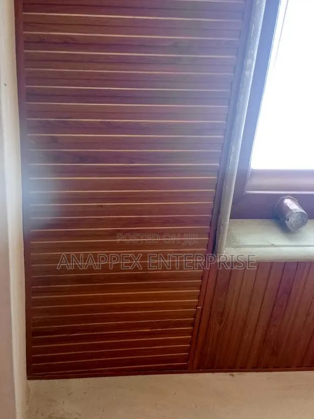 Quality Fiber T G 4 Inside and Outside Ceiling · Photo 1