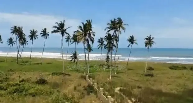 Beach Land · Photo 1