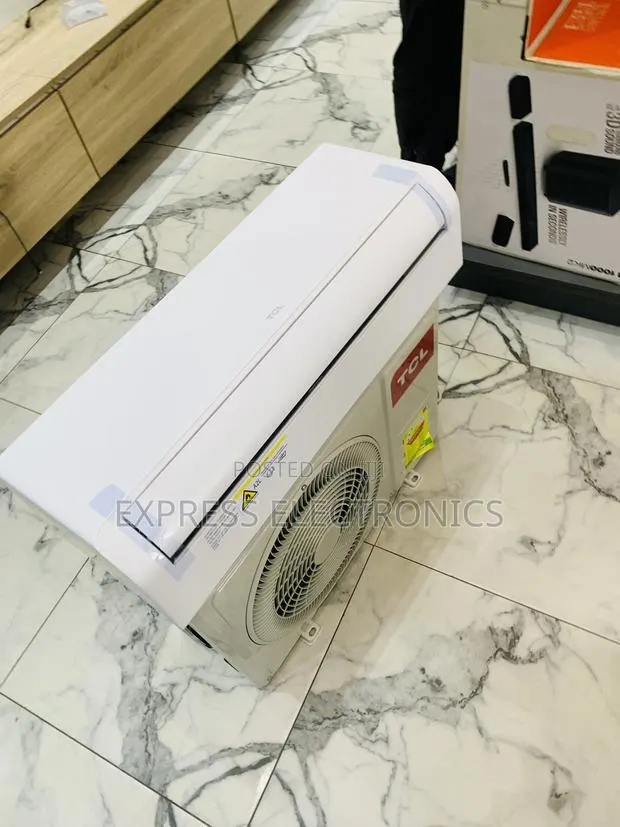 Zealous Sleek White Inverter 2hp TCL · Photo 1