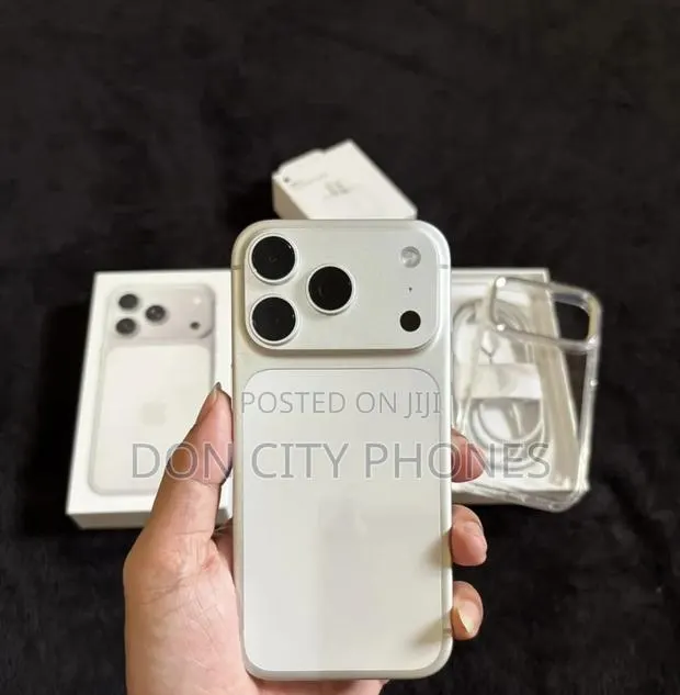 Apple iPhone 17 Pro Max 512 GB White · Photo 1