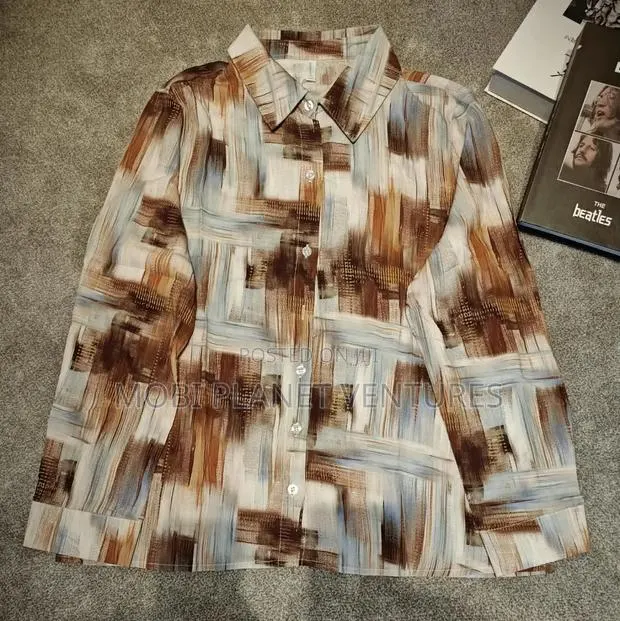 Antique Shirt · Photo 1