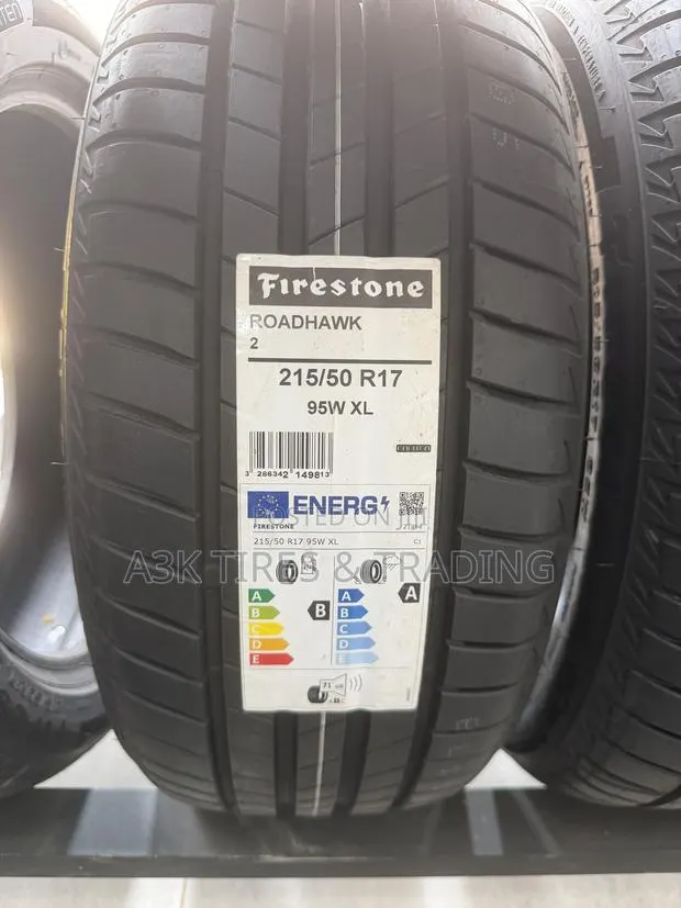 215 50R17 95W Firestone · Photo 1