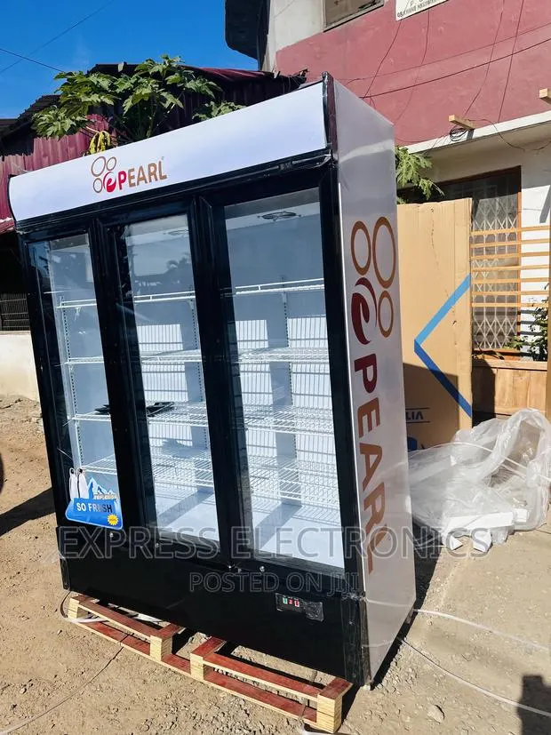 Testy Temptation Pearl PVC-150 Display Fridge 3doors · Photo 1