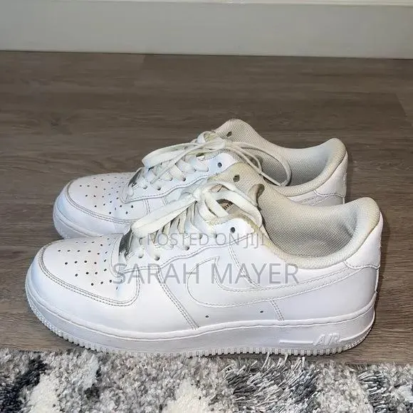 Used Air Force 1 White · Photo 1