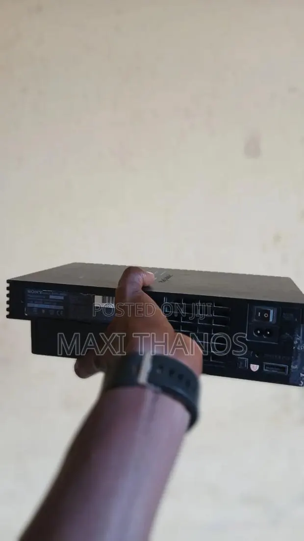 PlayStation 2 · Photo 1