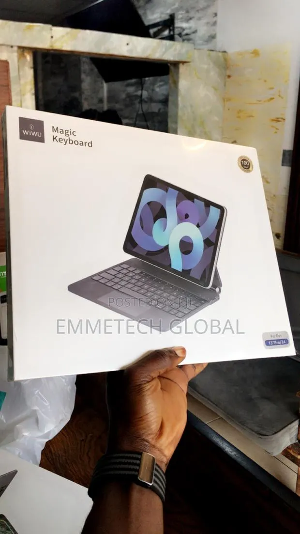 Magic Keyboard for iPad 13 Pro (M4/M5) · Photo 1