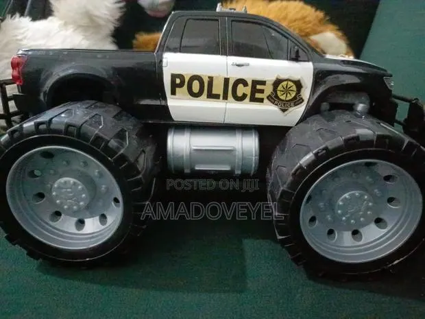 Police Toy Truck · Photo 1