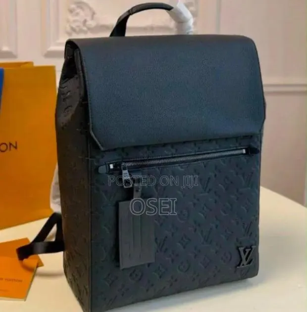 Quality Louis Vuitton Backpack · Photo 1