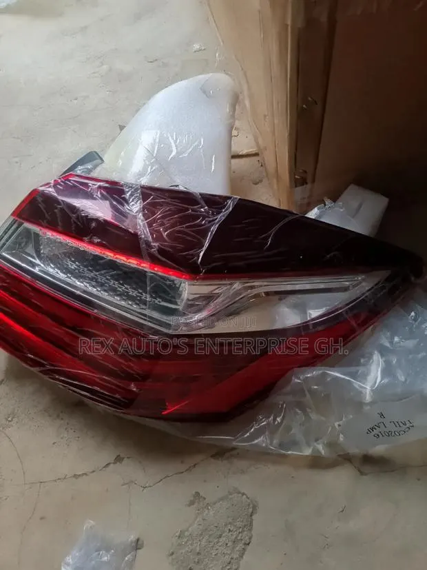 Honda Accord 2014,2015/ Tail Light (One Side) · Photo 1