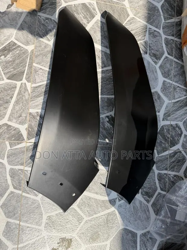 Ford Explorer 19-24 Bumper Moulding Available · Photo 1
