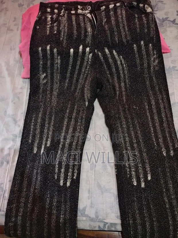 Brand New Baggy Jeans · Photo 1