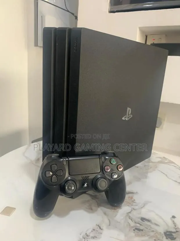 Playstation 4 Pro 10 Games · Photo 1