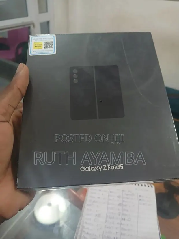 New Samsung Galaxy Z Fold 5 256 GB Blue · Photo 1