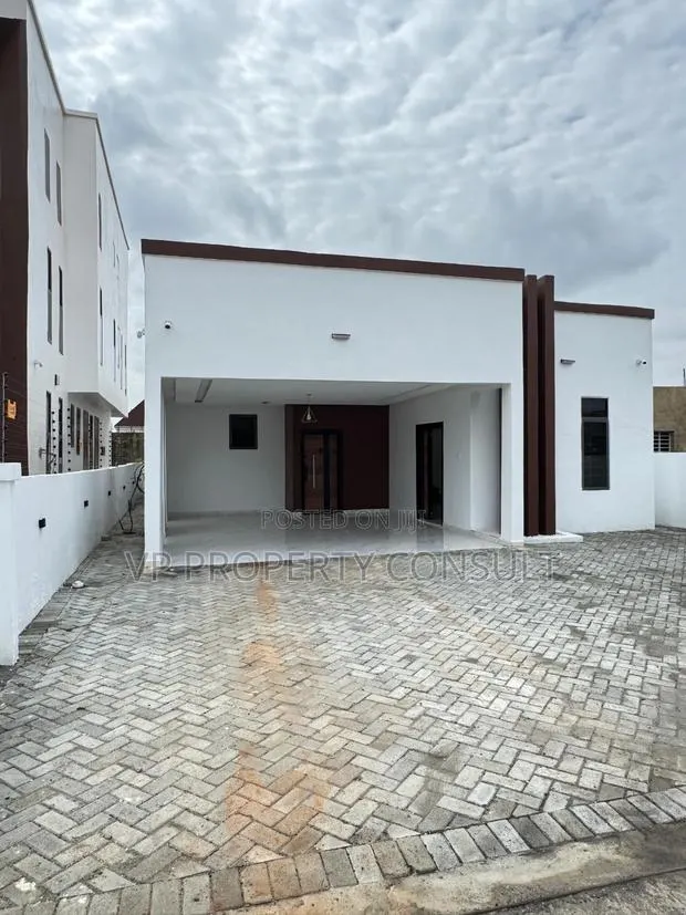 3bdrm House in School Junction for sale · Photo 1