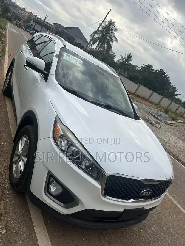 Kia Sorento 4dr SUV 2016 White · Photo 1