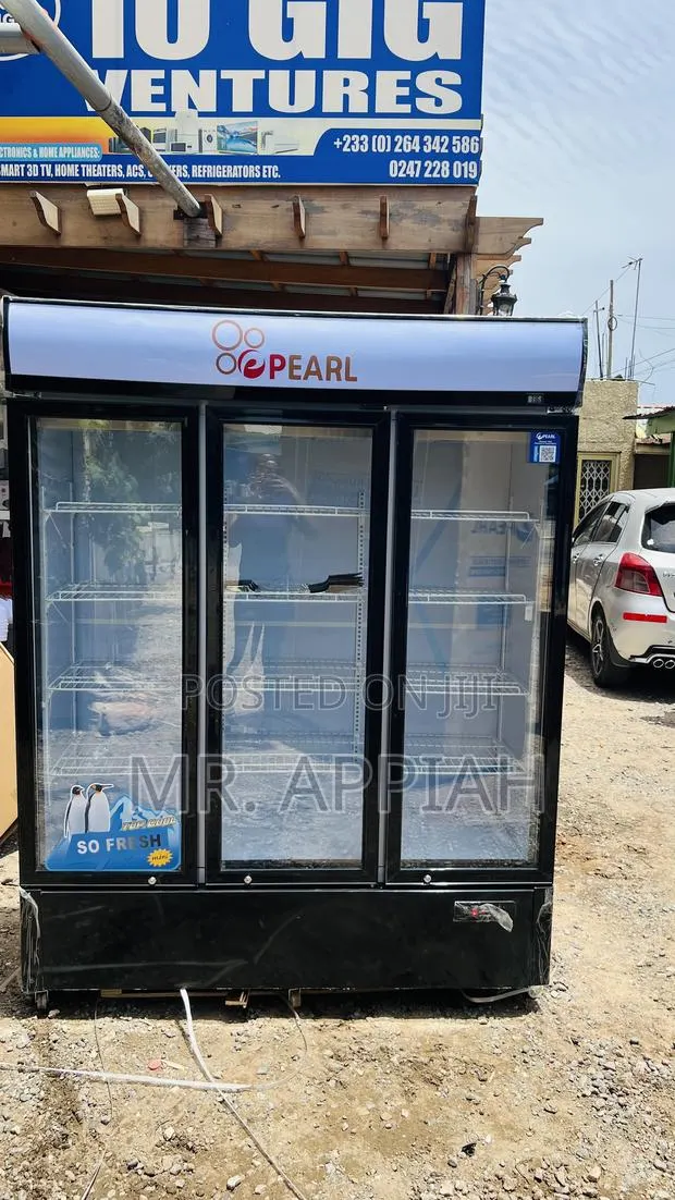 Get Durable Pearl 3 Door Beverage Cooler(Glass Door)950l · Photo 1