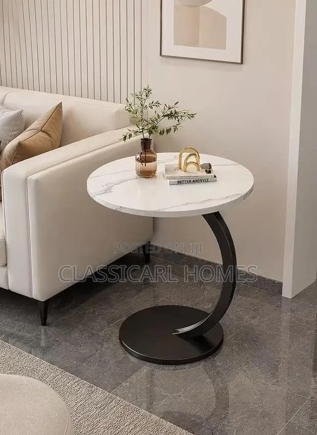 Coffee Table · Photo 1