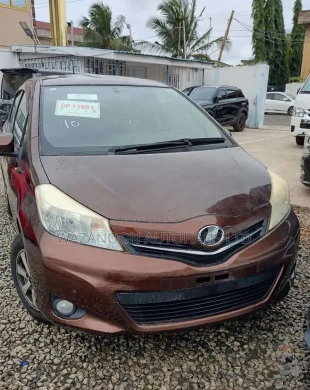 Toyota Vitz 2014 Brown · Photo 1