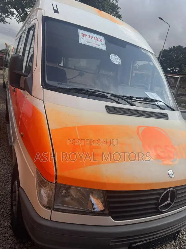 Mercedes-Benz Sprinter 1996 White · Photo 1