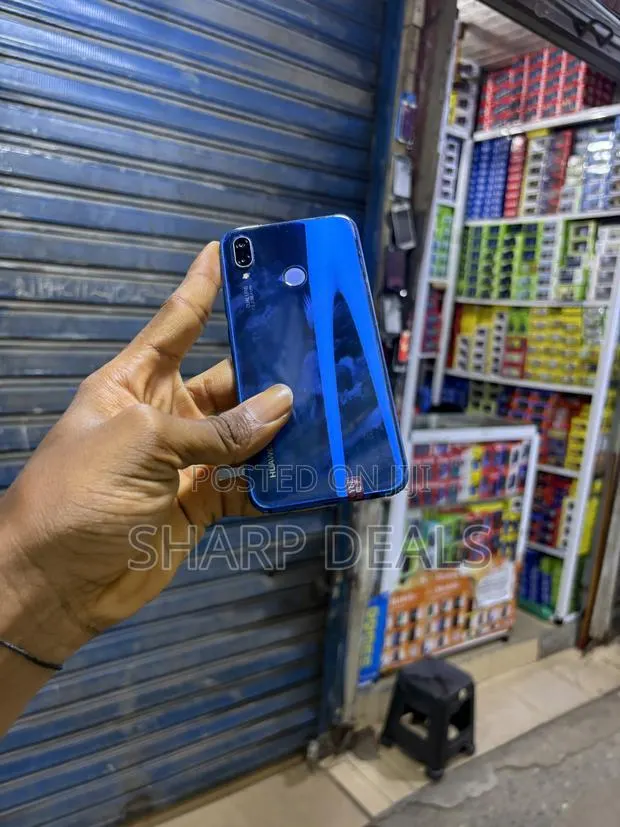 New Huawei P20 Lite 128 GB Blue · Photo 1