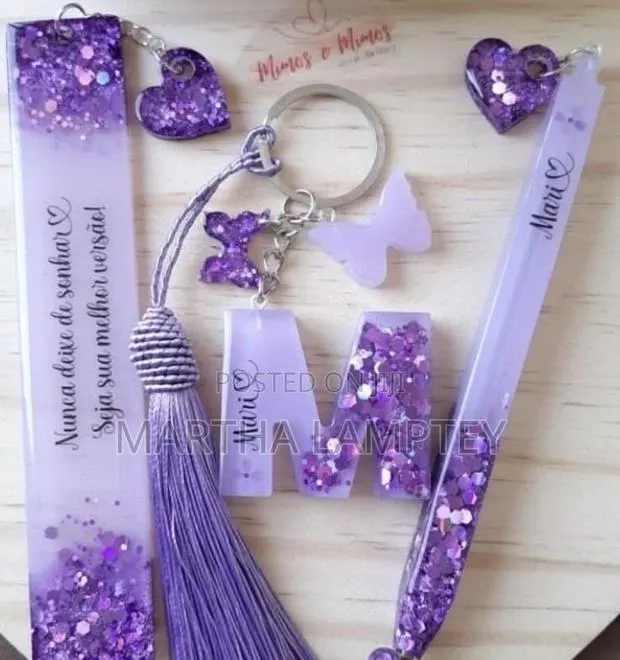 Resin Picture Frame and Keyholder · Photo 1
