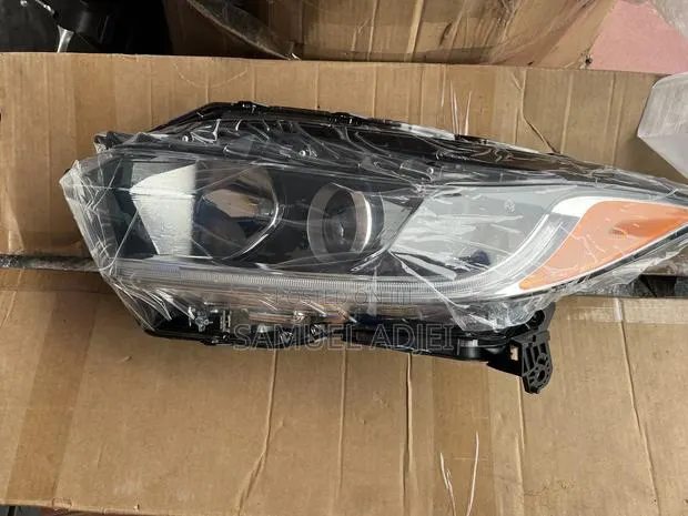 Honda HRV 2020 to 2022 Headlight Half Led. · Photo 1