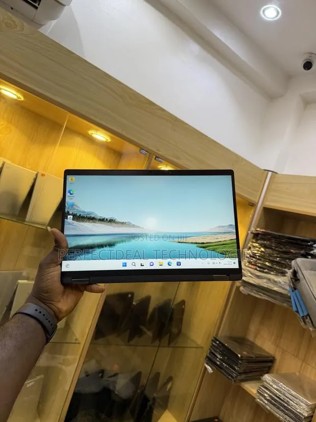 New Laptop Dell Latitude 9410 2-in-1 16GB Intel Core i7 SSD 512GB · Photo 1