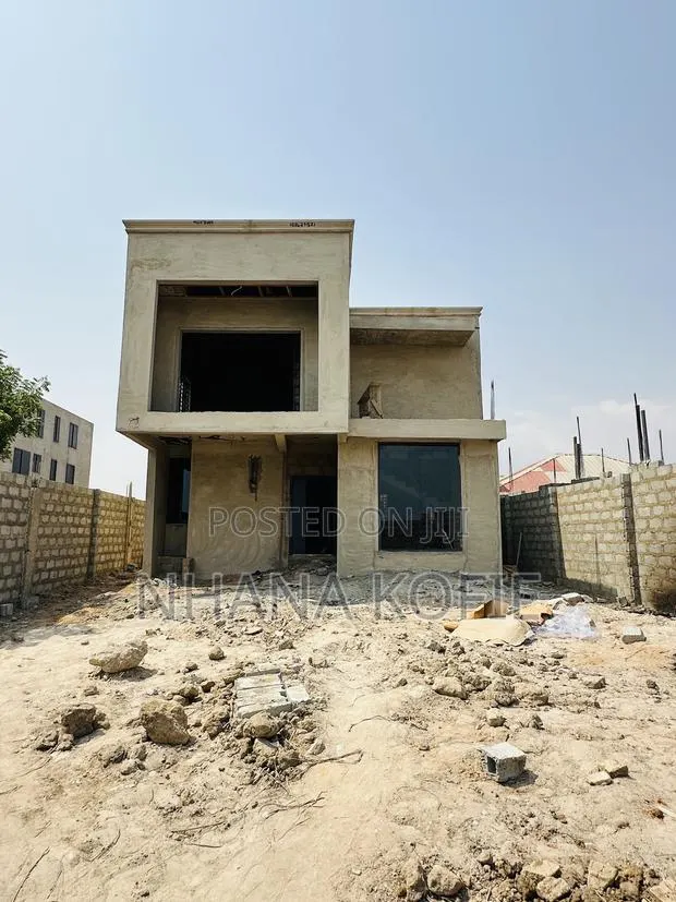 5bdrm House in East Legon for sale · Photo 1