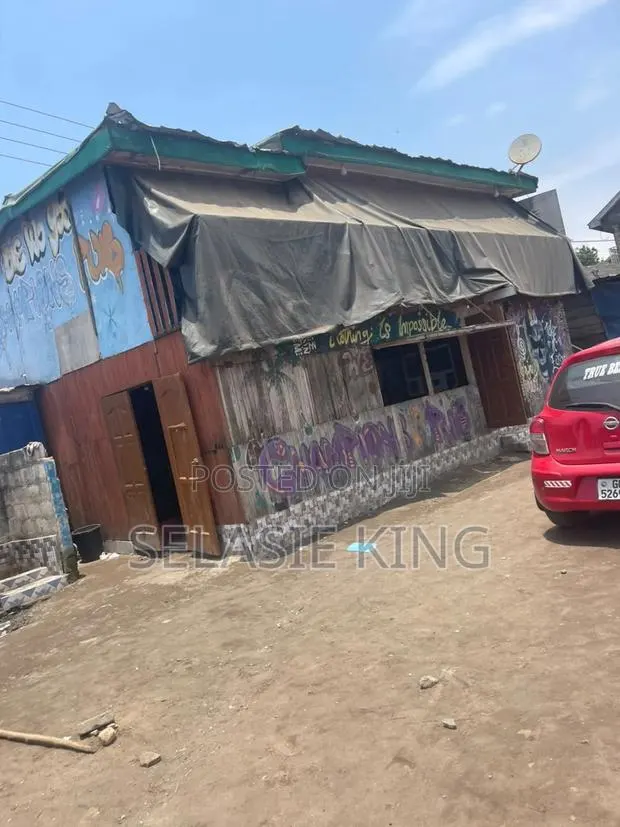 A Drinking Pub for Sale · Photo 1