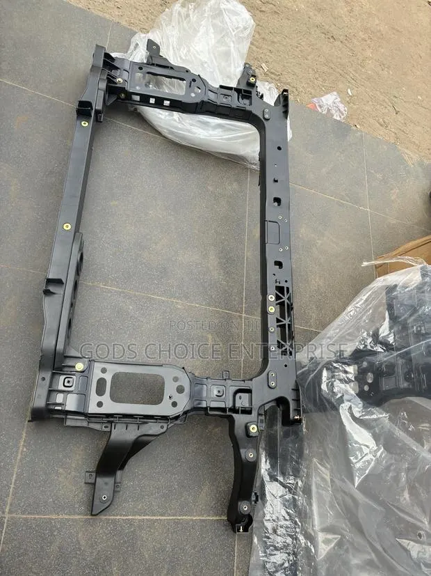 Radiator Support Santafe 2019-2020 · Photo 1