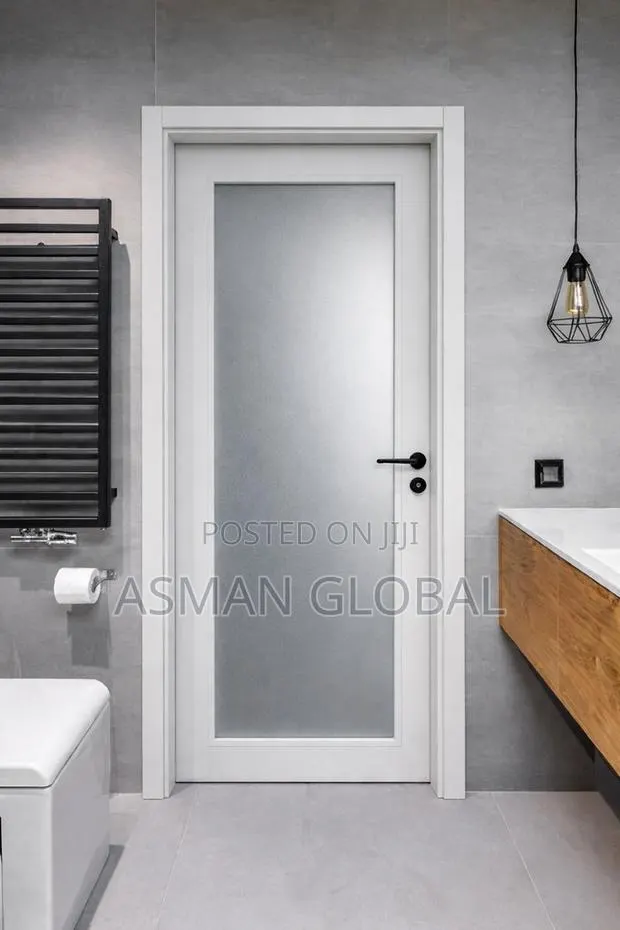 Bathroom Door With Front Glass · Photo 1