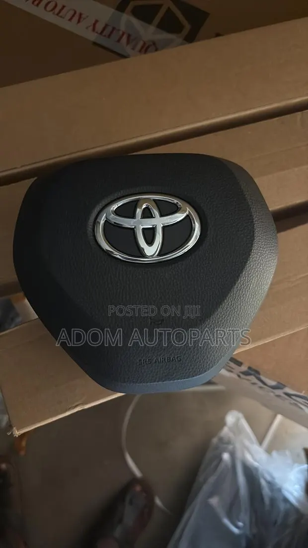 Toyota RAV4 Airbag 2019 2020 2021 2022 2023 2024 · Photo 1