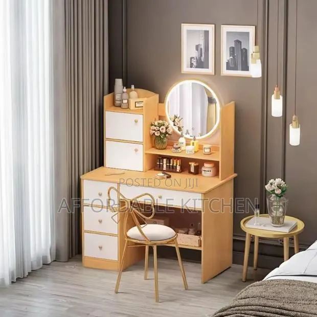 Dresser Available · Photo 1