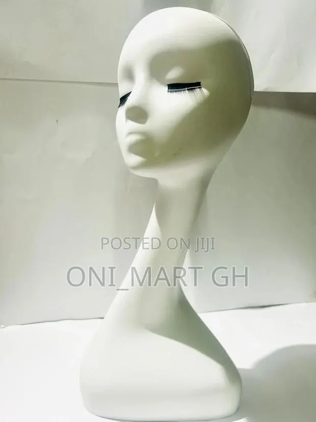 Mannequin For Head Accessories And Wigs · Photo 1