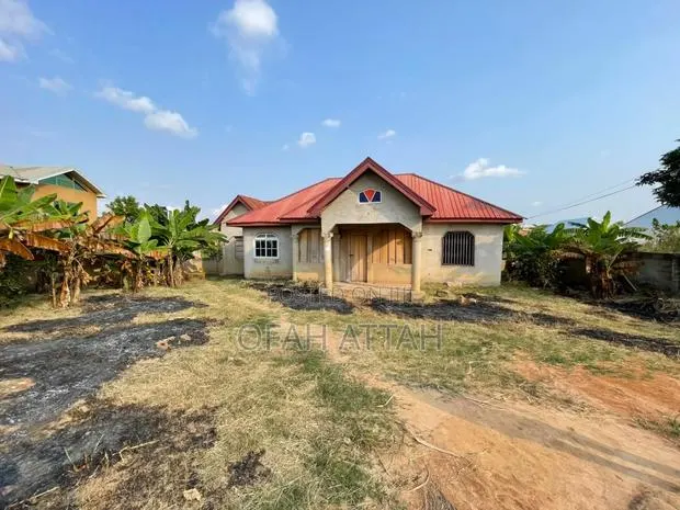 3bdrm House in Kotwi Bekwame-Kumasi for sale