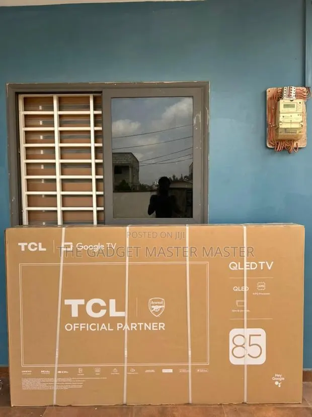 TCL 85" P7k Qled Smart Tv · Photo 1