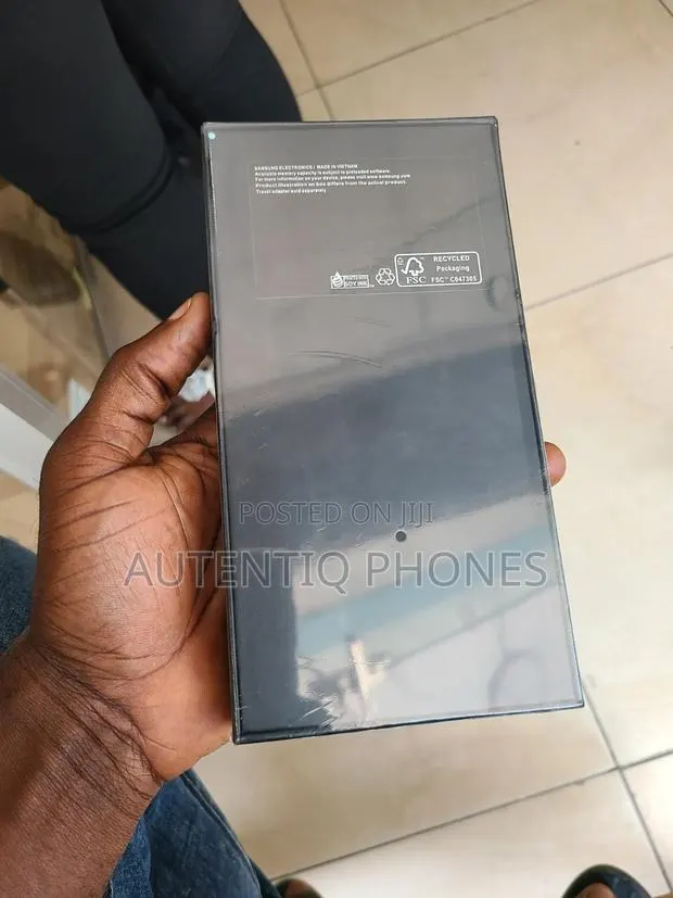 New Samsung Galaxy S25 Ultra 256 GB Black · Photo 1