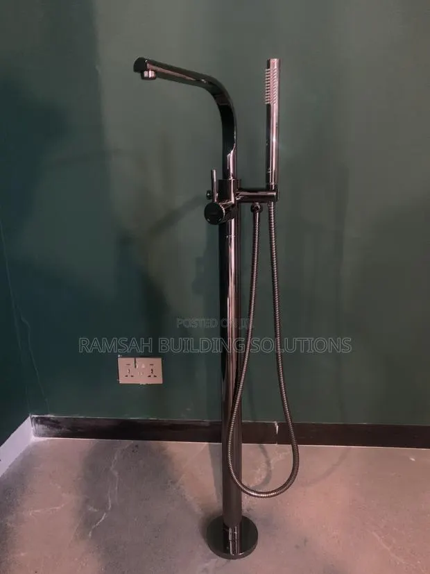 Luxury Floor Mounted Bath Filler – Elegant Freestanding Bathtub Tap · Photo 1