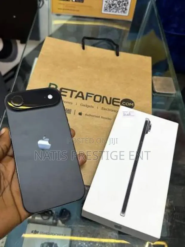 New Apple iPhone Air 256 GB Black · Photo 1