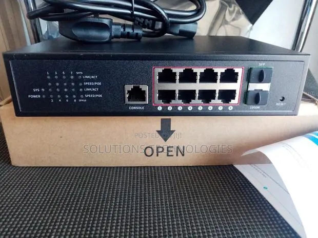 Smart Switch ( 8xge Poe+2xgf SFR-120w) · Photo 1